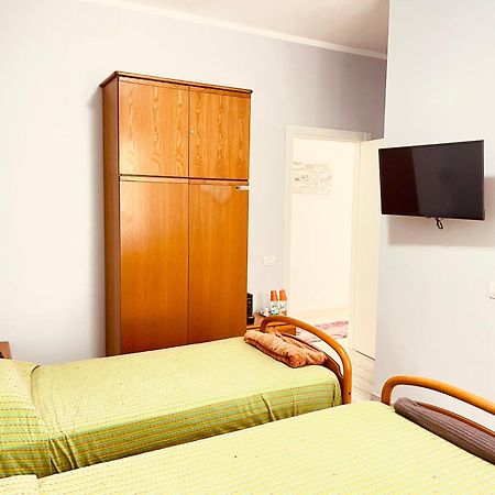 Affitta Camere Mattia Mottola Fiumicino Ngoại thất bức ảnh