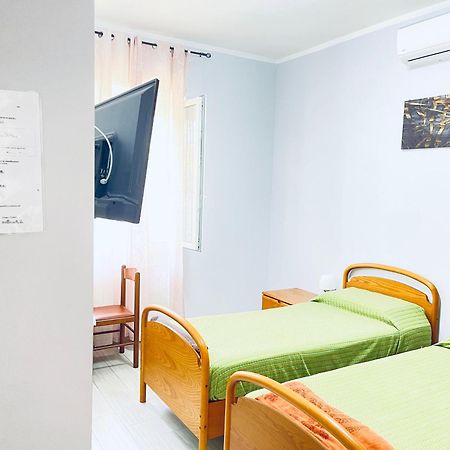 Affitta Camere Mattia Mottola Fiumicino Ngoại thất bức ảnh