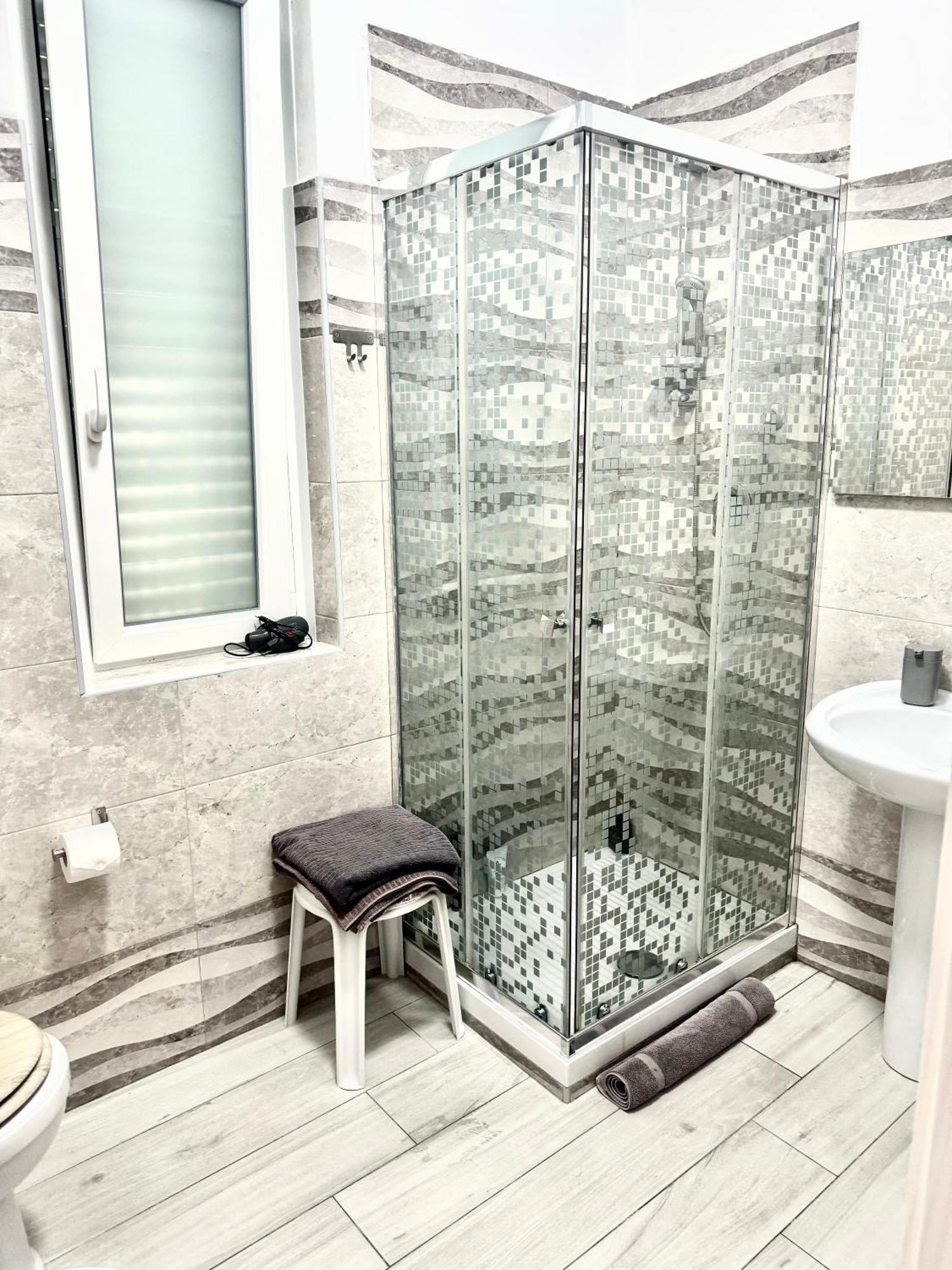 Affitta Camere Mattia Mottola Fiumicino Ngoại thất bức ảnh